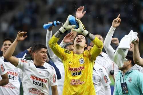 ¡Tarea cumplida! Alianza Lima avanza a octavos de final tras empatar 1-1 con Gremio