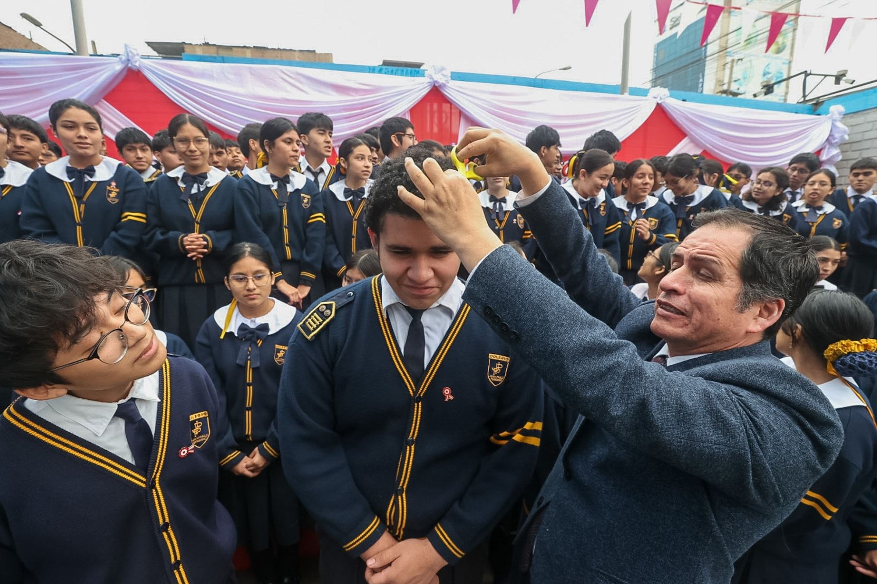 Un total de 97 estudiantes del colegio Juan Pablo Peregrino de Carabayllo, en Lima norte, lograron ingresar a la Universidad Nacional del Callao (Unac), que el último domingo 20 de julio realizó su examen de admisión. Foto: ANDINA/Juan Carlos Guzmán Negrini