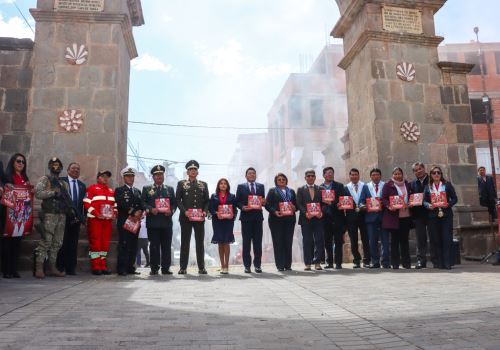 Con la ceremonia de lanzamiento de actividades conmemorativas por Fiestas Patrias, Puno inició las actividades festivas por el aniversario de la Independencia de Perú. ANDINA/Difusión