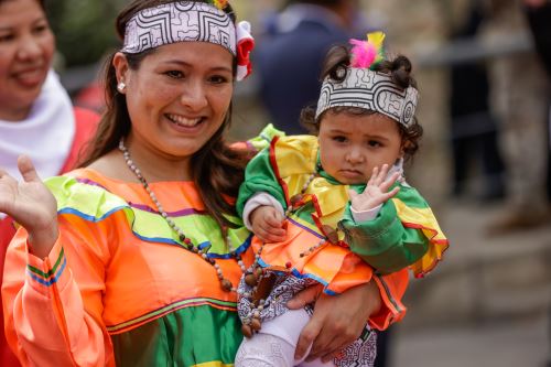 INSN San Borja celebró Fiestas Patrias con emotivo desfile cívico que unió a personal médico y pacientes