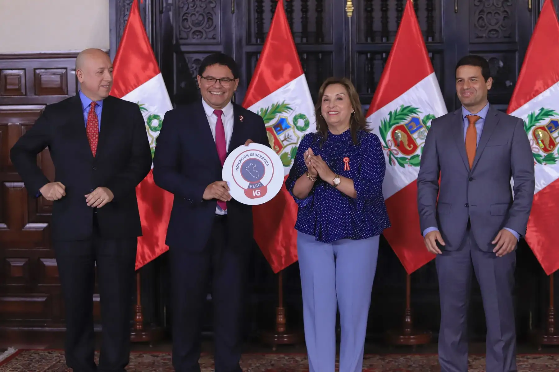 INDECOPI ha creado cuatro  símbolos o sellos oficiales para
identificar y promocionar productos o preparaciones alimenticias
que cuentan con denominación de origen, indicación geográfica,
marca colectiva o especialidad tradicional garantizada. Foto: ANDINA/Prensa Presidencia