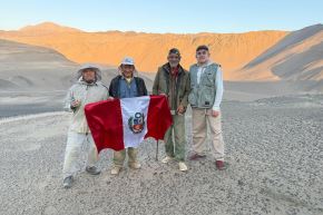 El paleontólogo Mario Urbina, el cazador de tesoros del desierto, guarda como “un secreto de Estado” los detalles del nuevo descubrimiento. Foto: Cortesía Mario Urbina