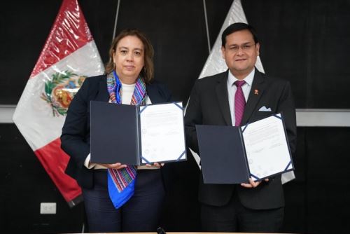 El acuerdo lo firmaron la viceministra de Turismo, Aracelly Laca Ramos; y el gobernador regional de Lambayeque, Jorge Luis Pérez Flores, en una ceremonia protocolar.