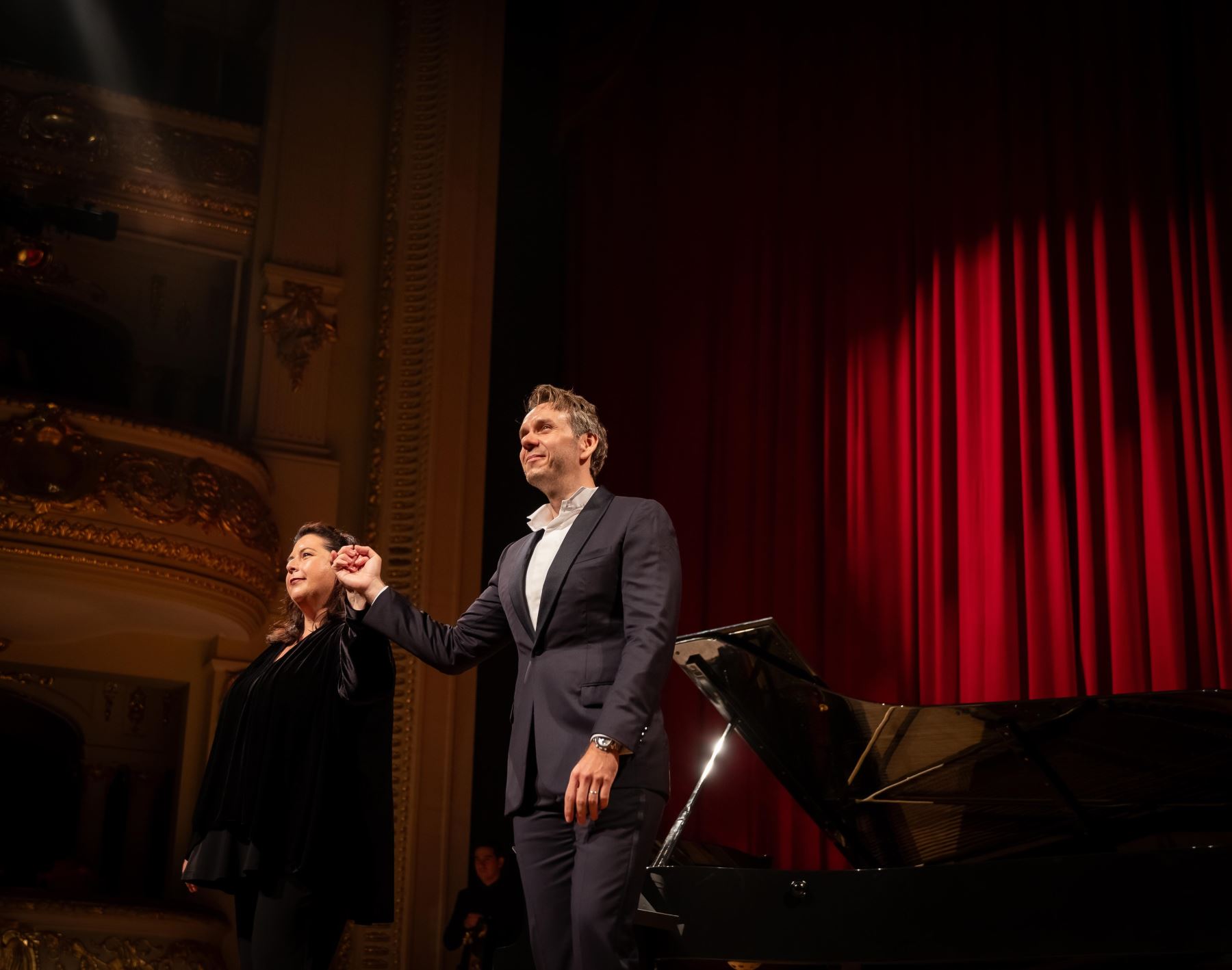Benjamin Bernheim deslumbró en su debut en el Teatro Municipal 