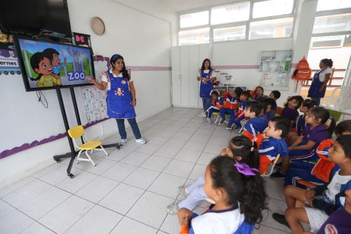 Niños de 3 a 8 años aprenden inglés con canciones, juegos y videos en las aulas. Foto: ANDINA/Difusión