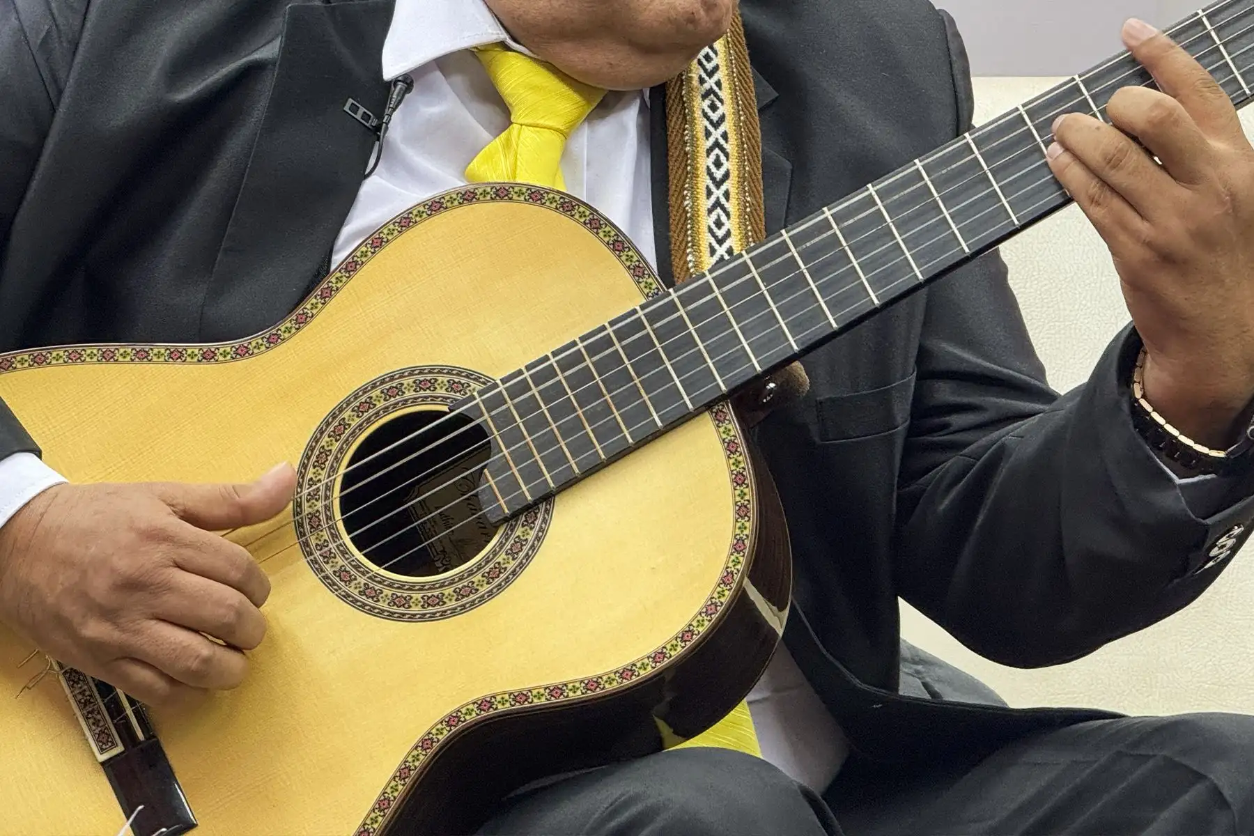 Con guitarras, voces y peruanidad, Andina Canal Online recibió la visita de Los Embajadores Criollos, emblemático conjunto que nos regaló un repertorio lleno de nostalgia, tradición y orgullo nacional. Foto: ANDINA/Braian Reyna