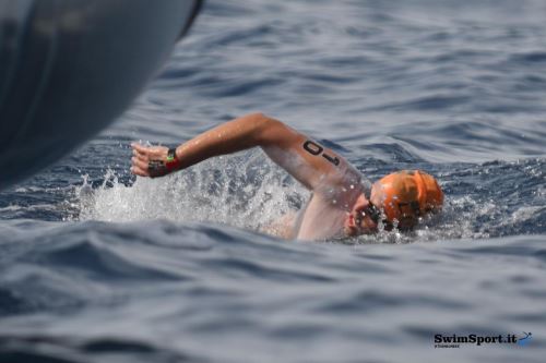 Será el primer peruano en participar en la prestigiosa Traversée internationale du lac Saint-Jean, una competencia de 32 km en las aguas heladas del lago Saint-Jean, Canadá.  Foto: Difusión