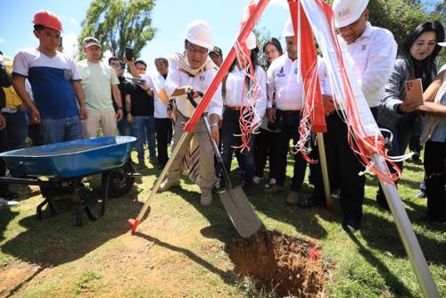 Ministro César Vásquez anunció que en agosto se estaría otorgando la buena pro para construir el Hospital San Miguel. Fotos: Minsa