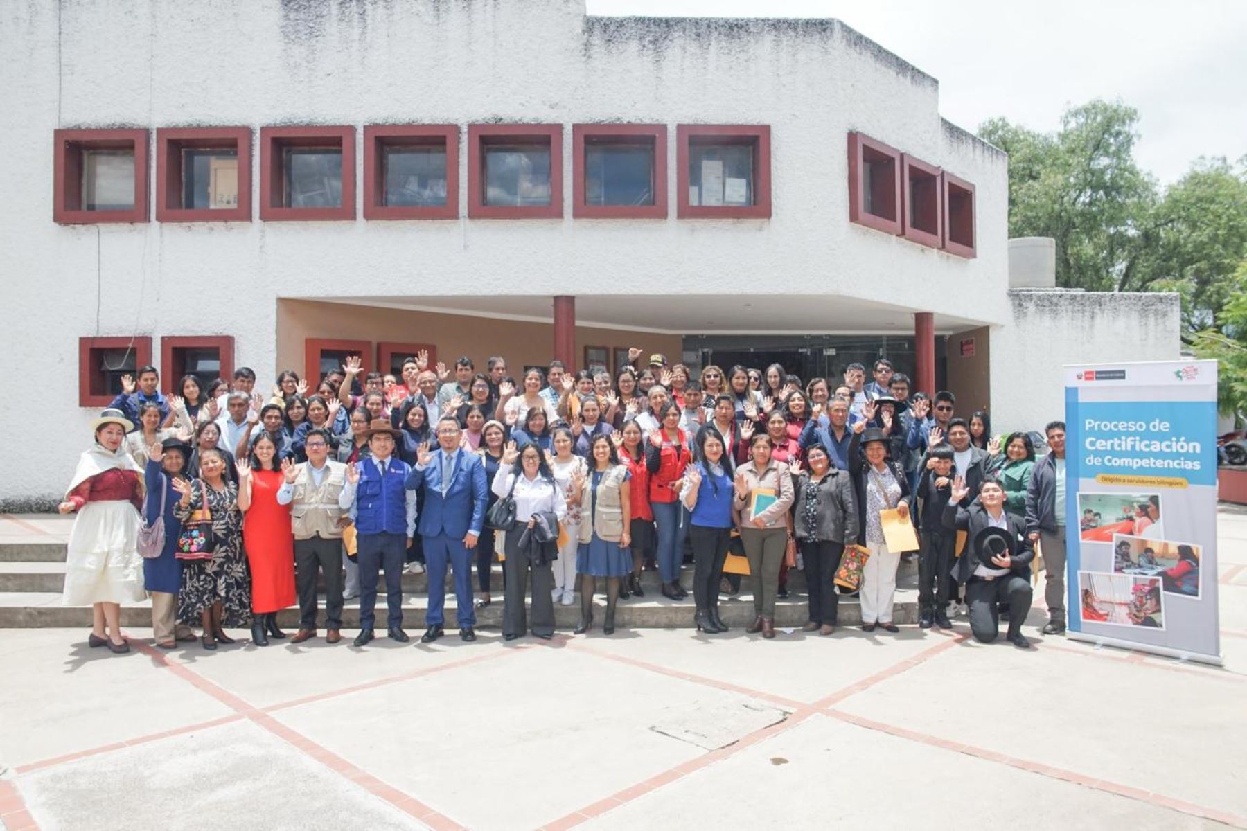 Certifican a 200 servidores públicos de Ayacucho para brindar atención en quechua. ANDINA/Difusión