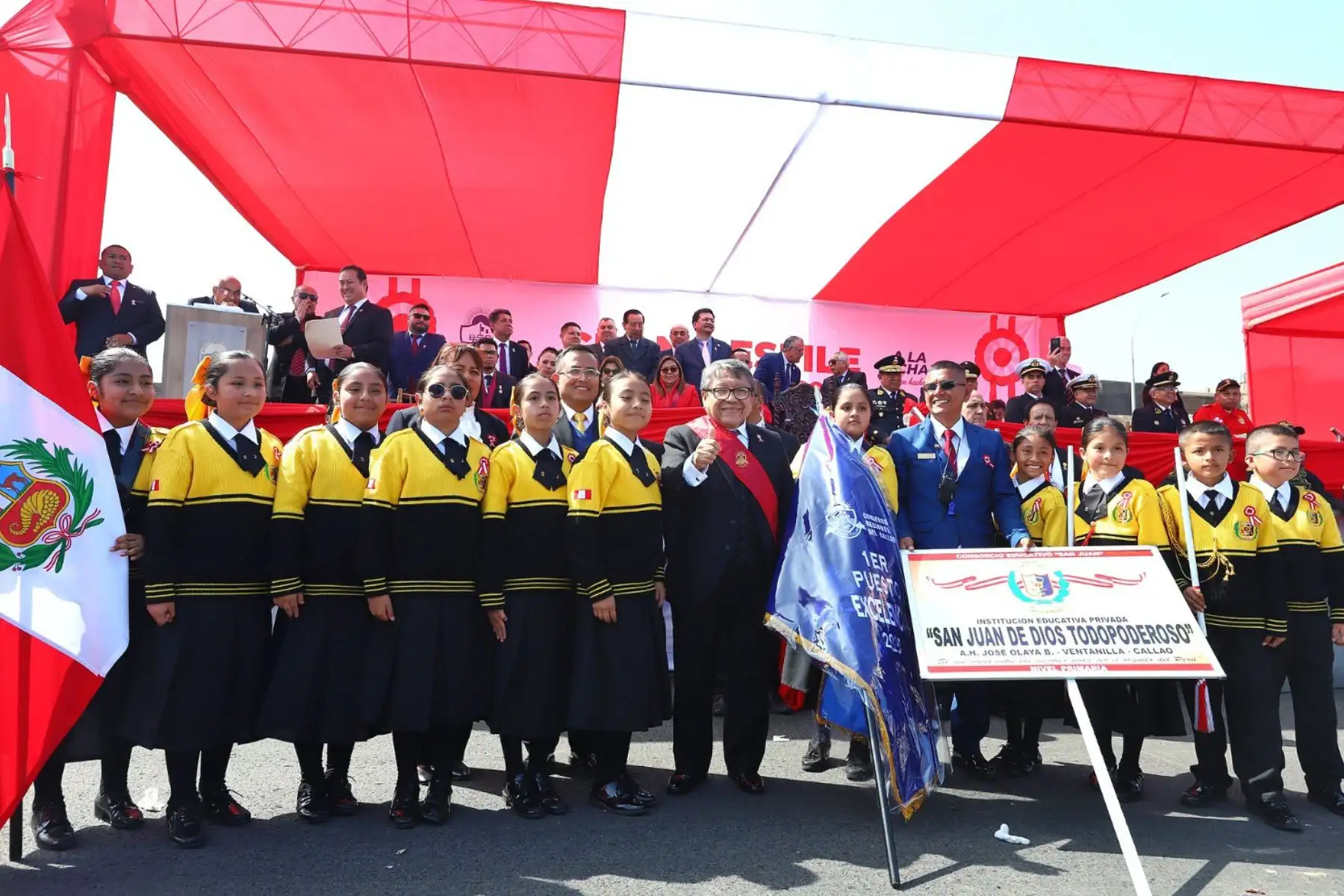 Con motivo del 204° Aniversario de la Independencia del Perú, niños, jóvenes, adultos, personas mayores o con discapacidad- desfilaron por la Costa Verde del Callao.
Foto: Gore Callao