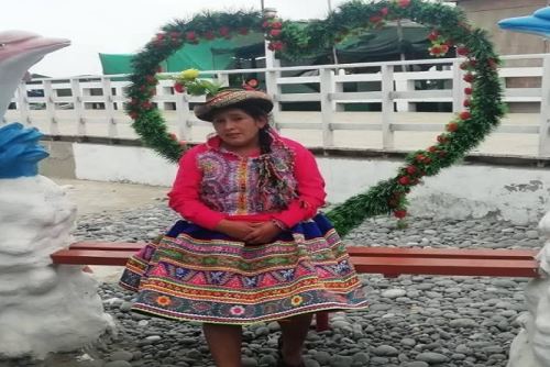 Maritza Yupa Tinco, madre de cinco hijos y con una destacada trayectoria en el género chimaycha, era ampliamente reconocida en la región por su potente voz y compromiso con la música tradicional andina.