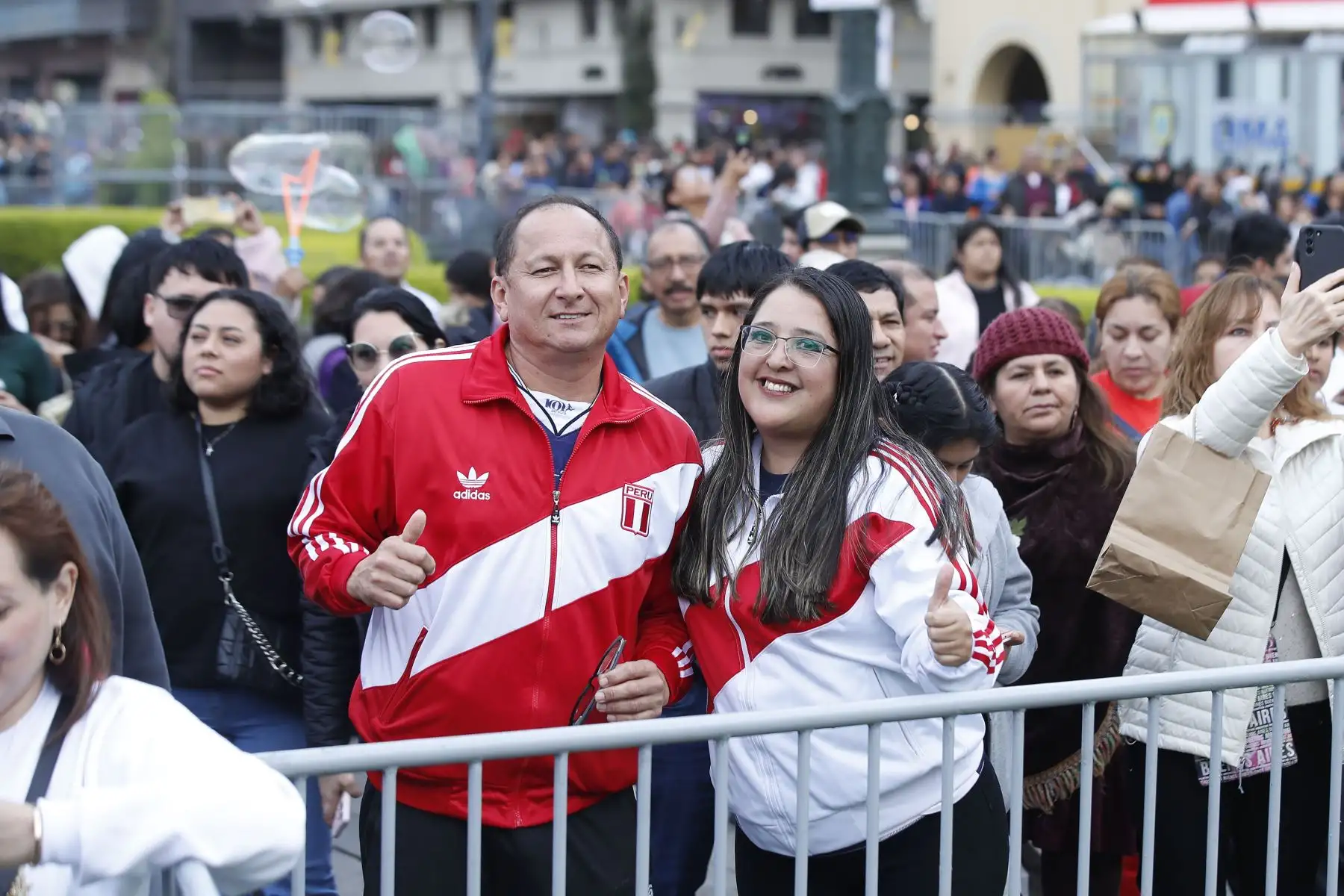 Municipalidad de Lima celebra las Fiestas Patrias con gran  concierto " Festeja Perú " que inicia  con la presentación musical de Hey Hey Camahuey, Zaperoko, Kate Candela, Bella Bella y Charanga Habanera y otros.
Foto: ANDINA/Eddy Ramos