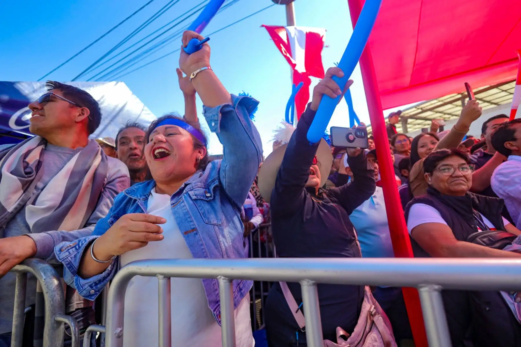 Arequipa dio inicio a las celebraciones por el 204.º aniversario de la independencia del Perú con el tradicional Paseo de la Bandera, una ceremonia cargada de simbolismo que reunió a autoridades, instituciones y ciudadanos en el corazón del Centro Histórico.
Foto: cortesía Diego Ramos
