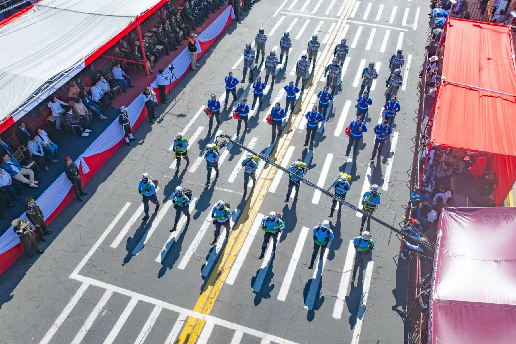 Arequipa dio inicio a las celebraciones por el 204.º aniversario de la independencia del Perú con el tradicional Paseo de la Bandera, una ceremonia cargada de simbolismo que reunió a autoridades, instituciones y ciudadanos en el corazón del Centro Histórico.
Foto: cortesía Diego Ramos
