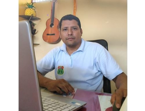 El profesor Erick John Peña Guerra, destacado docente de la región San Martín, fue reconocido con el prestigioso premio Palmas Magisteriales 2025 que otorga el Ministerio de Educación. ANDINA/Difusión