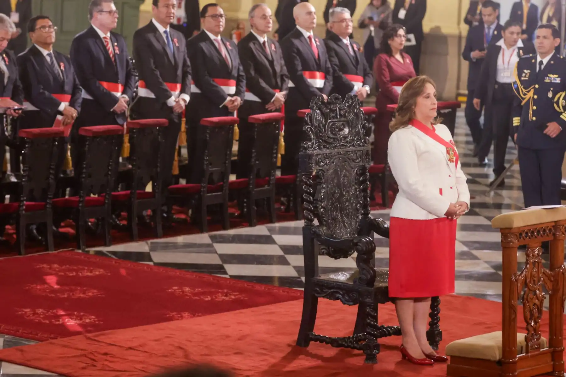 La presidenta de la república, Dina Boluarte, participa en la misa solemne y te deum, como parte de las actividades previstas con ocasión del 204.° aniversario de la proclamación de la Independencia Nacional. Foto: ANDINA/ Luis Iparraguirre