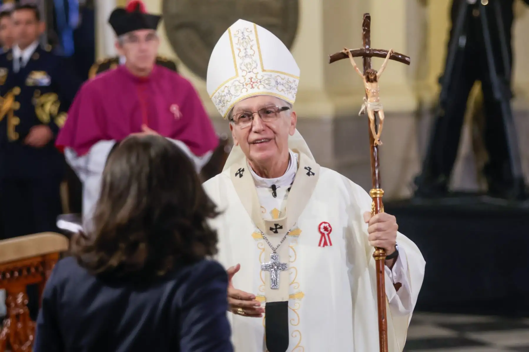 El arzobispo de Lima, cardenal Carlos Castillo, ofreció una homilía en la que exhortó a los líderes del país a ejercer su función con vocación genuina de servicio, ética y compromiso con el pueblo. Foto: ANDINA/ Luis Iparraguirre
