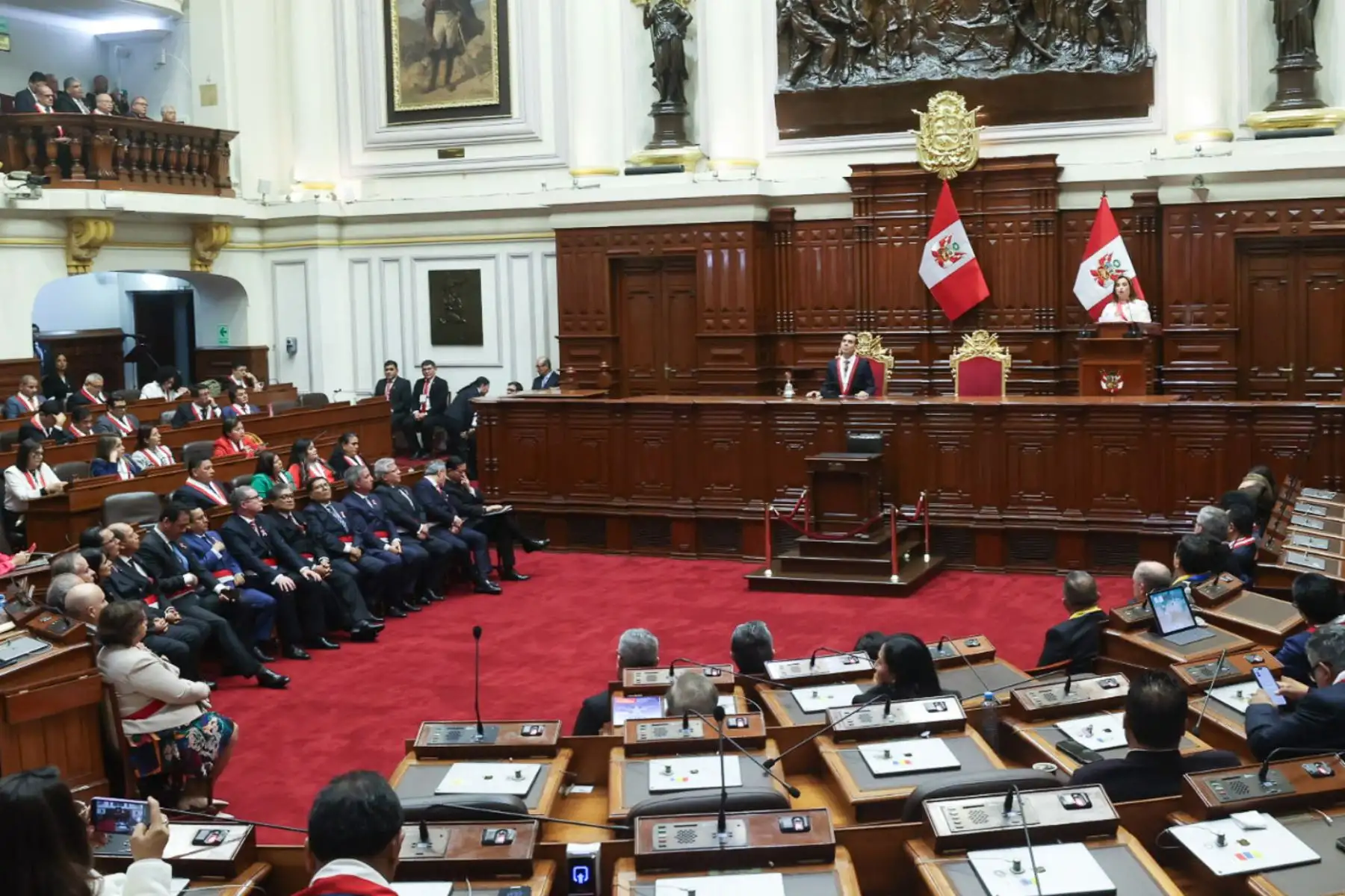 La presidenta Dina Ercilia Boluarte Zegarra se dirige al país en un mensaje a la Nación como parte de las actividades previstas con ocasión del 204° Aniversario de la Proclamación de la Independencia Nacional.Foto: ANDINA/ Juan Carlos Guzman