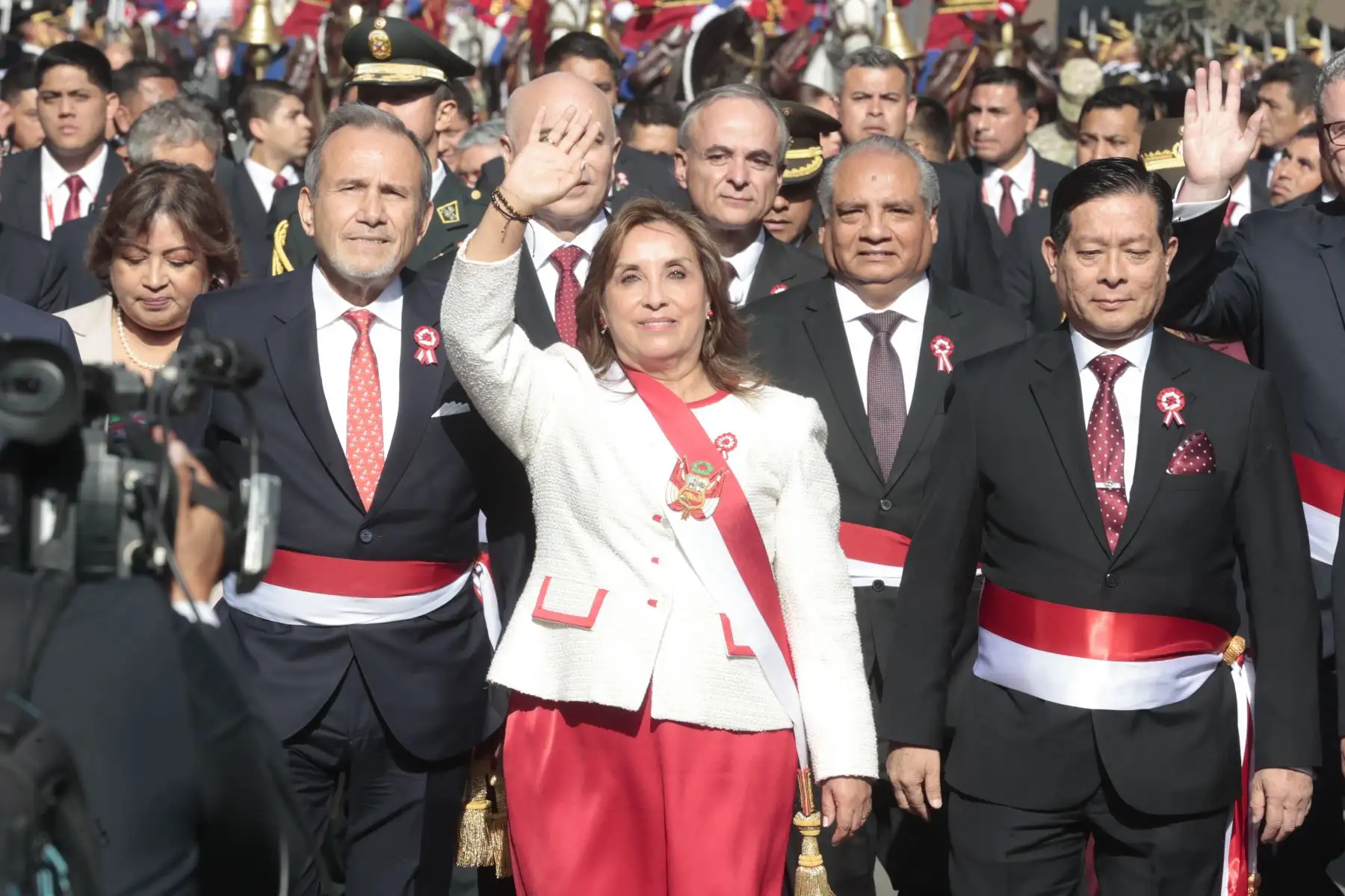 Presidenta de la República, Dina Ercilia Boluarte Zegarra, se retira del Congreso escoltada por el batallón de Húsares de Junín tras brindar su Mensaje a la Nación por 28 de julio.
Foto: ANDINA/ Vidal Tarqui
