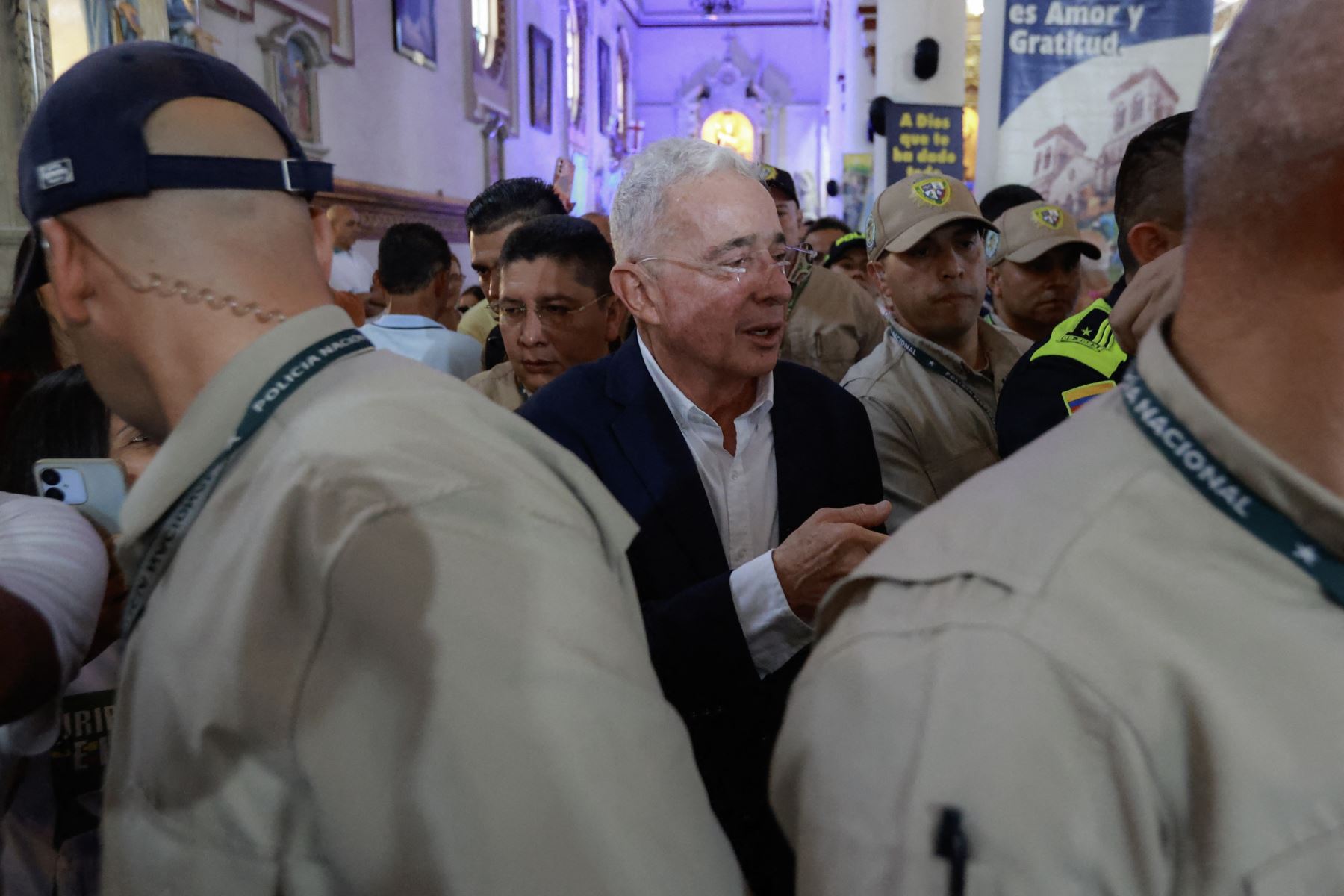 La jueza definió a Álvaro Uribe como "el hombre más poderoso del país". Foto: AFP