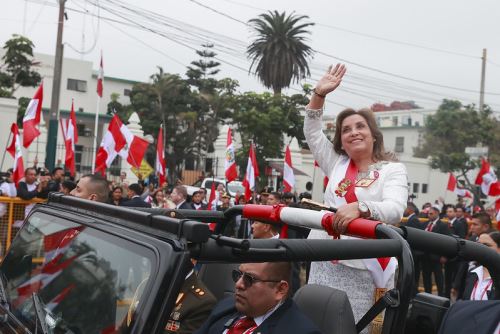 Fiestas Patrias: Jefa del Estado Dina Boluarte preside la Gran Parada y Desfile Cívico Militar 2025