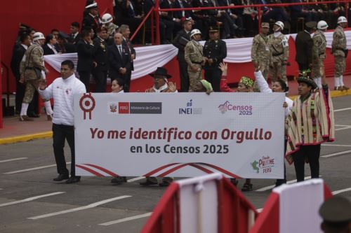 “Yo me identifico con orgullo en los Censos Nacionales 2025”, con este lema personal del INEI se hizo presente en la Gran Parada y Desfile Cívico Militar. Foto: ANDINA