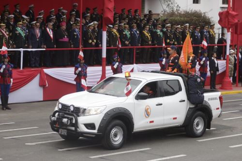 Gran Parada Cívico Militar 2025 llena de marcialidad y folclore la avenida Brasil, en Jesús María