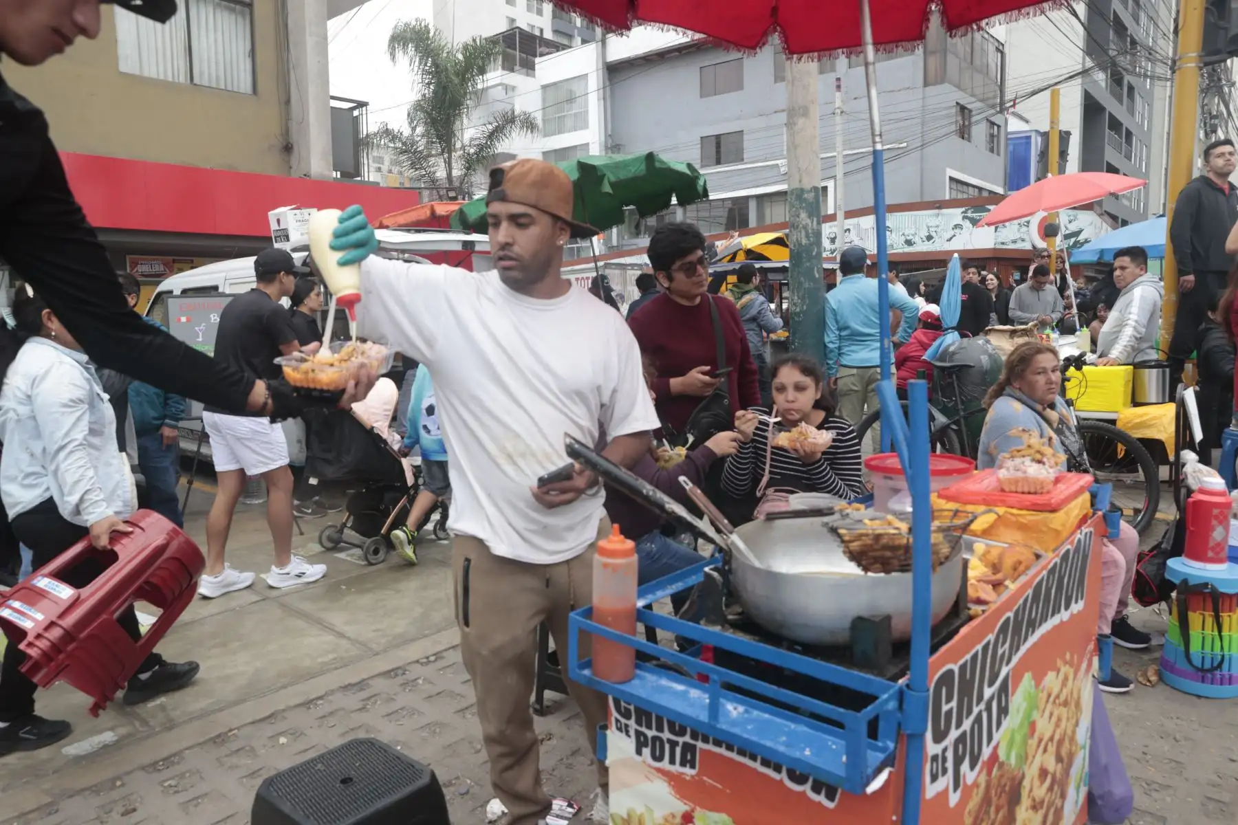 Delegaciones participan en la Gran Parada y Desfile Cívico Militar 2025 como parte de los actos conmemorativos por el 204° aniversario de la Independencia del Perú.
Foto: ANDINA/Vidal Tarqui