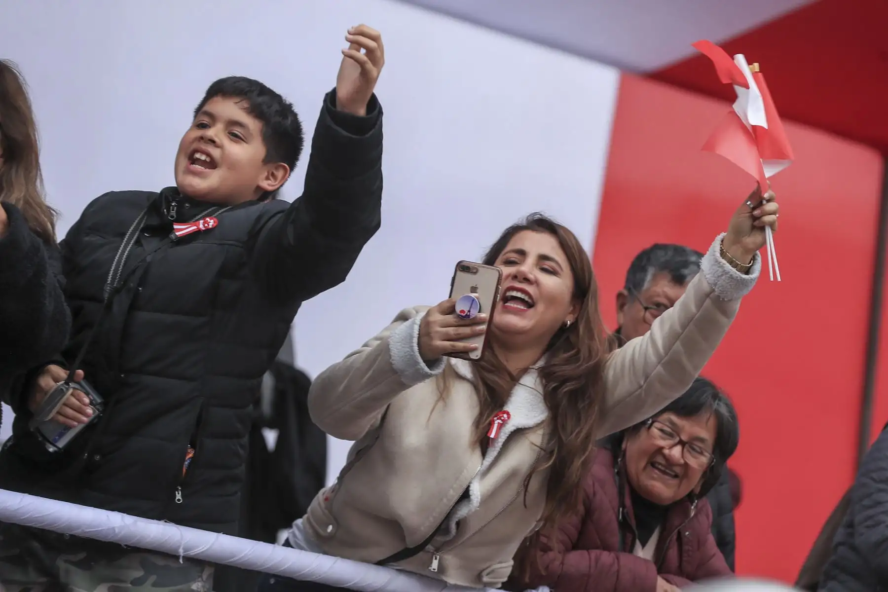 La presidenta de la república, Dina Boluarte al termino de la Gran Parada y Desfile Cívico Militar en Homenaje a la Patria por el 204° Aniversario de la Independencia Nacional del Perú. Foto: ANDINA/Prensa Presidencia