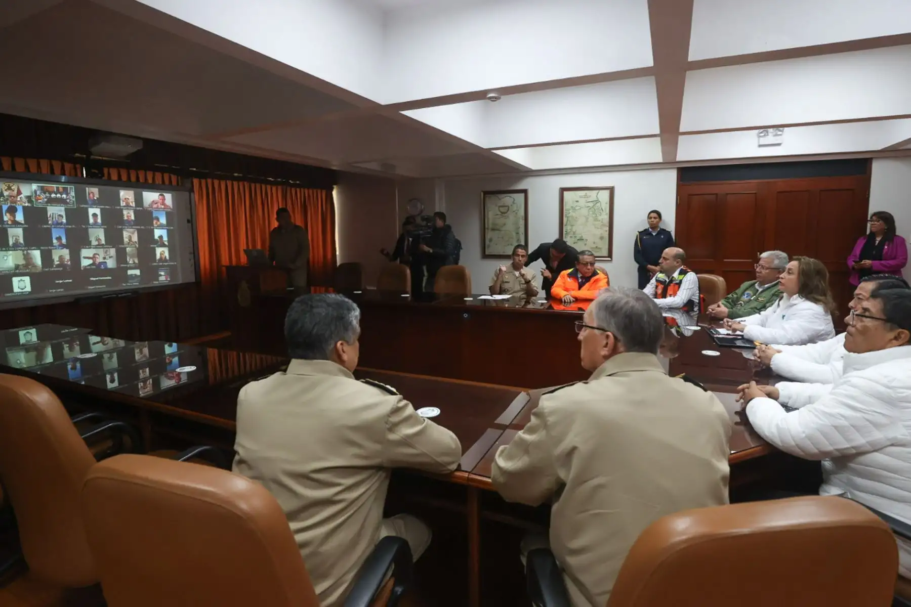 La presidenta Dina Boluarte Zegarra supervisa la atención en el litoral peruano, debido a la alerta de tsunami tras el sismo en Rusia. Foto: ANDINA/ Juan Carlos Guzmán