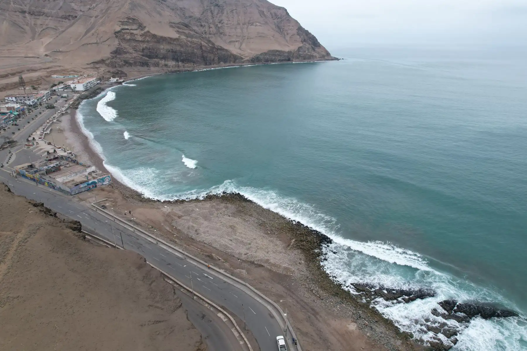 La Municipalidad de Chorrillos, cierra del acceso a playa Agua Dulce (bajada) y el acceso a playa La Herradura La medida aplica desde este momento hasta nueva disposición de las autoridades pertinentes.  Foto: ANDINA/ Municipalidad de Chorrillos