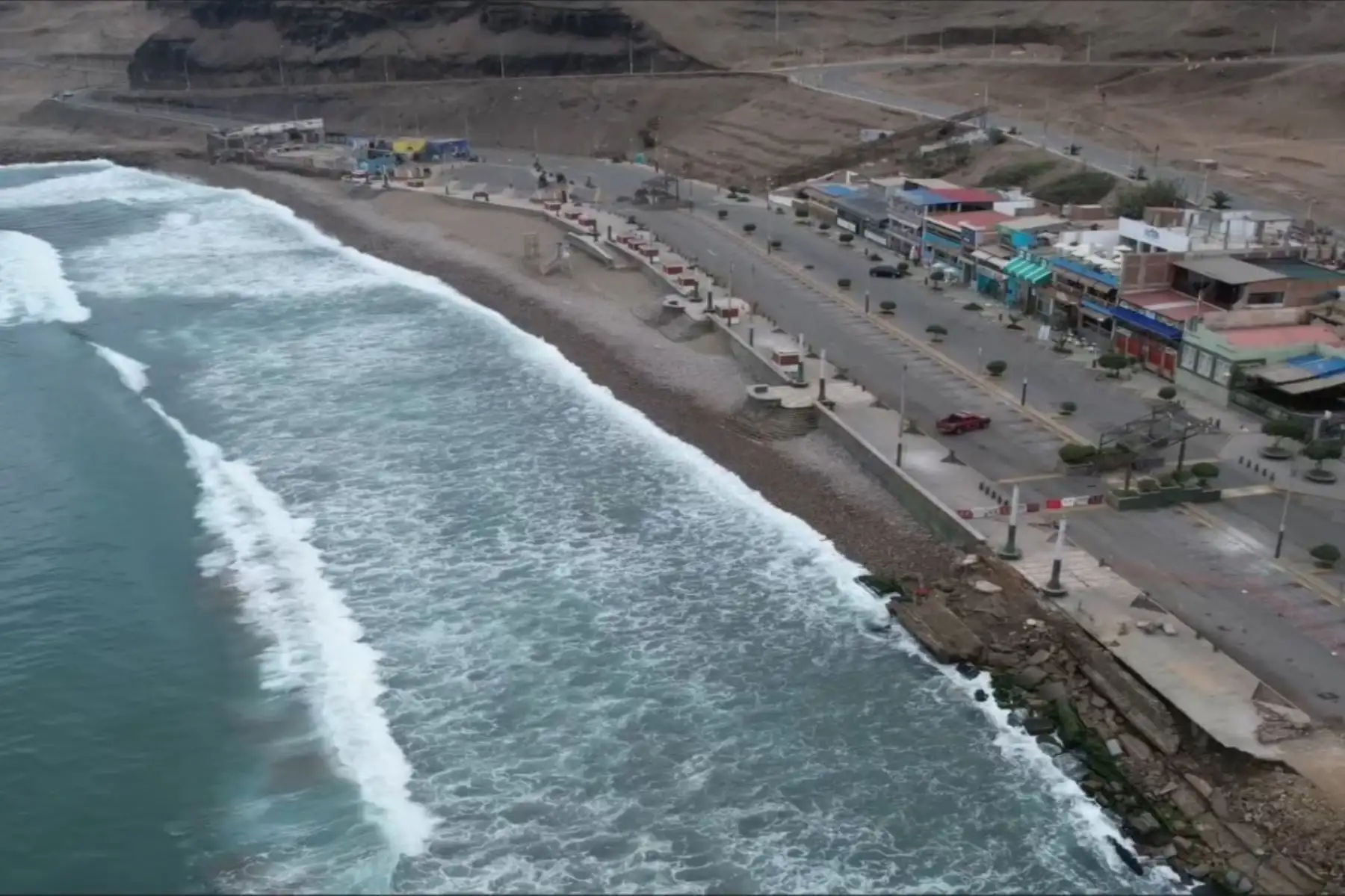 La Municipalidad de Chorrillos, cierra del acceso a playa Agua Dulce (bajada) y el acceso a playa La Herradura La medida aplica desde este momento hasta nueva disposición de las autoridades pertinentes.  Foto: ANDINA/ Municipalidad de Chorrillos