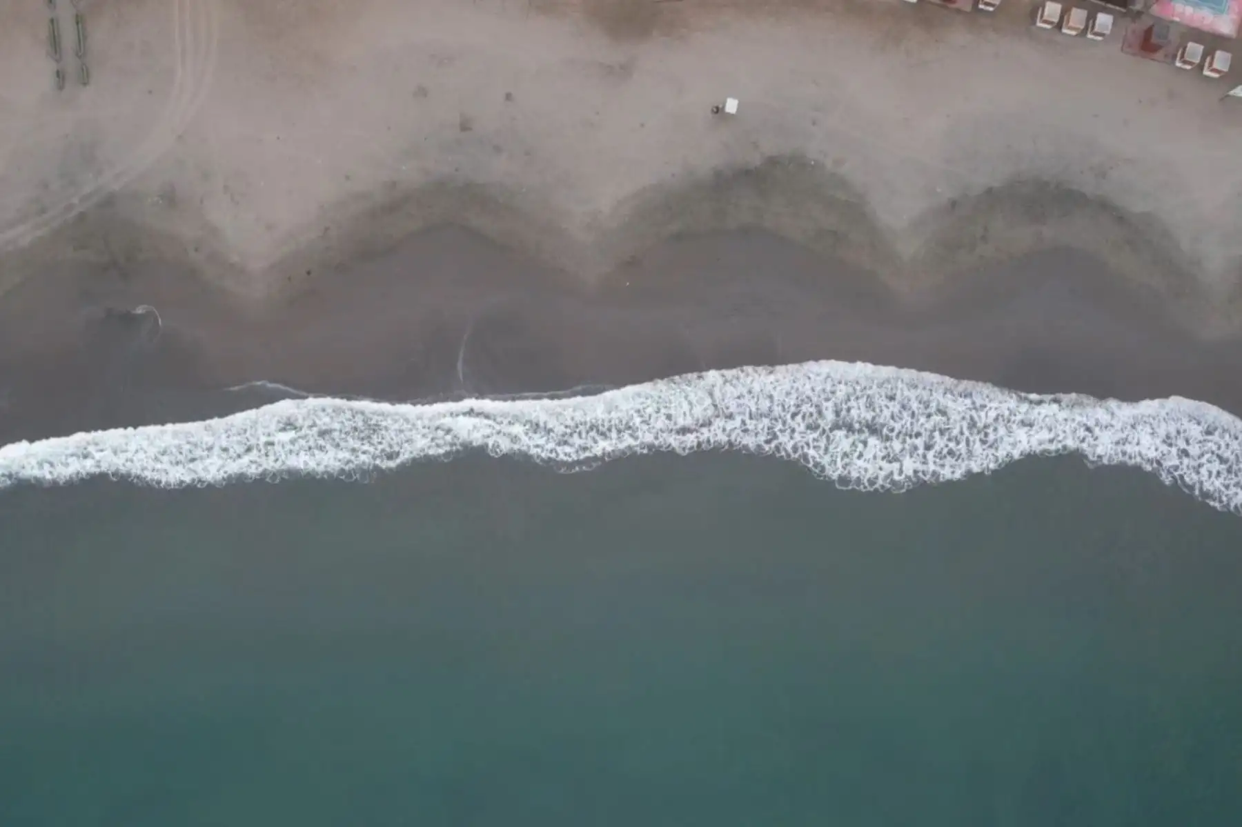 La Municipalidad de Chorrillos, cierra del acceso a playa Agua Dulce (bajada) y el acceso a playa La Herradura La medida aplica desde este momento hasta nueva disposición de las autoridades pertinentes.  Foto: ANDINA/ Municipalidad de Chorrillos