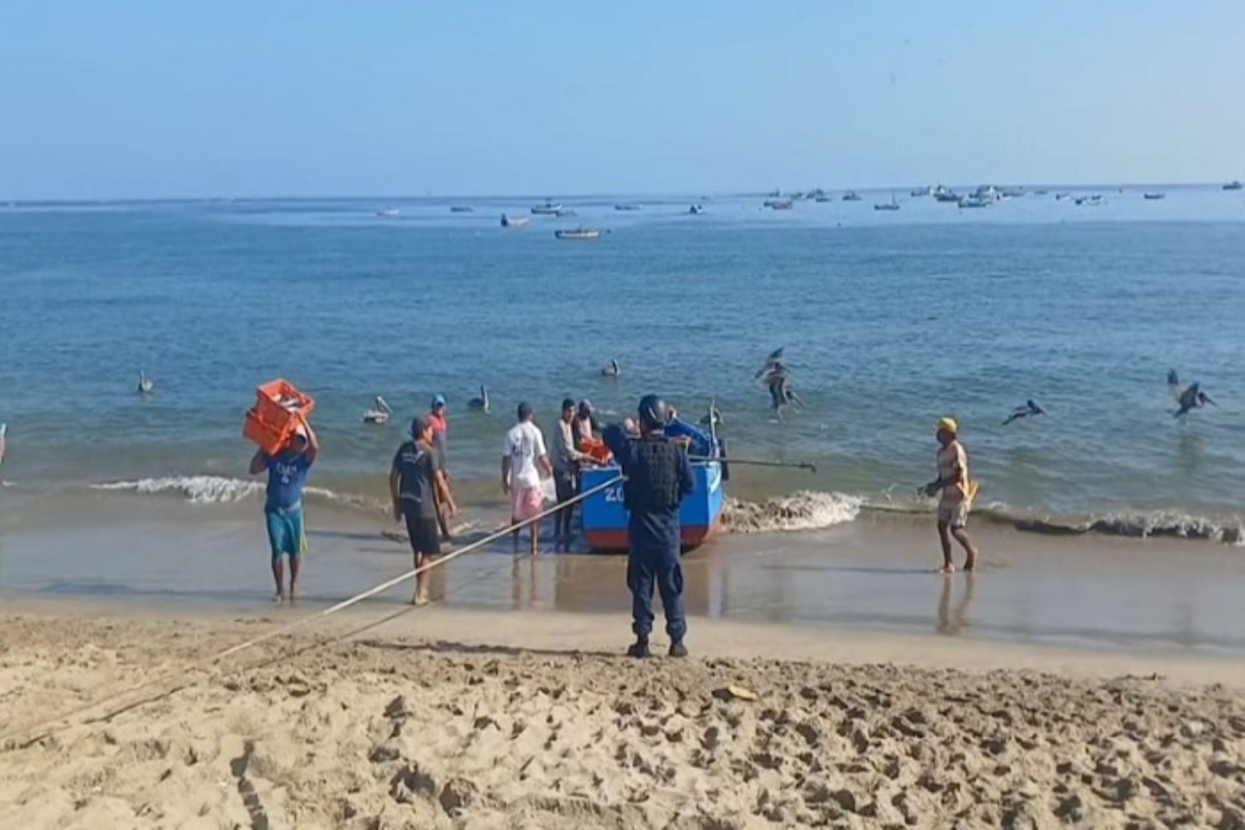 2.500 pescadores no pudieron salir a pescar por cierre de Puertos.