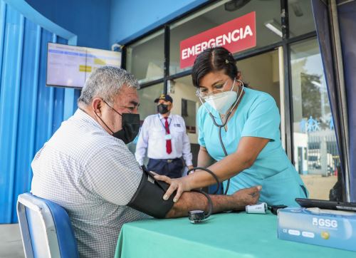 Los cuatro hospitales de la Red Asistencial La Libertad de EsSalud han implementado un novedoso sistema de triaje digital en el servicio de emergencia basado en la inteligencia artificial (IA). ANDINA/Difusión