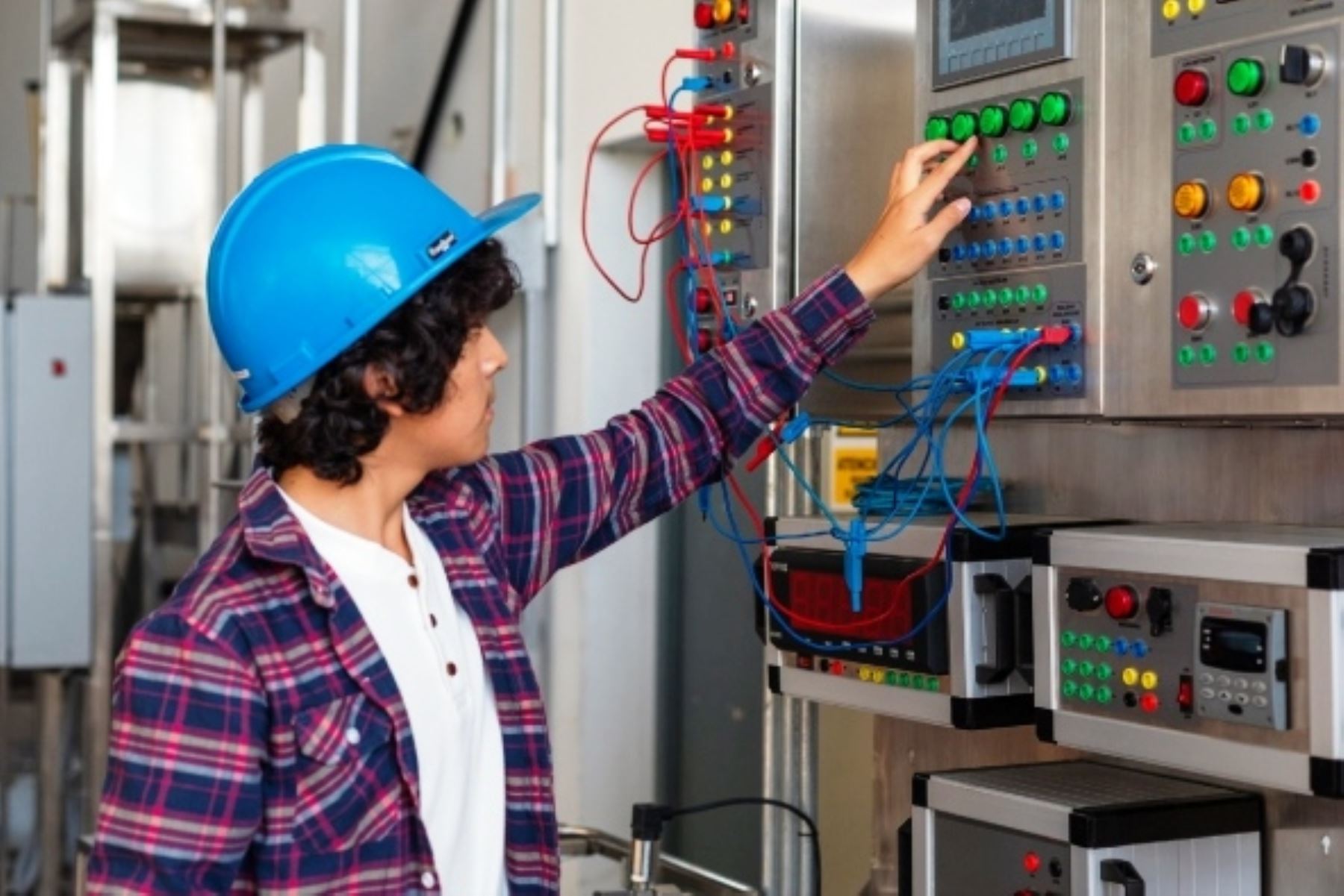 Beca Tec financia carreras técnicas: conoce cómo postular al concurso del Pronabec. Foto: ANDINA/Difusión.