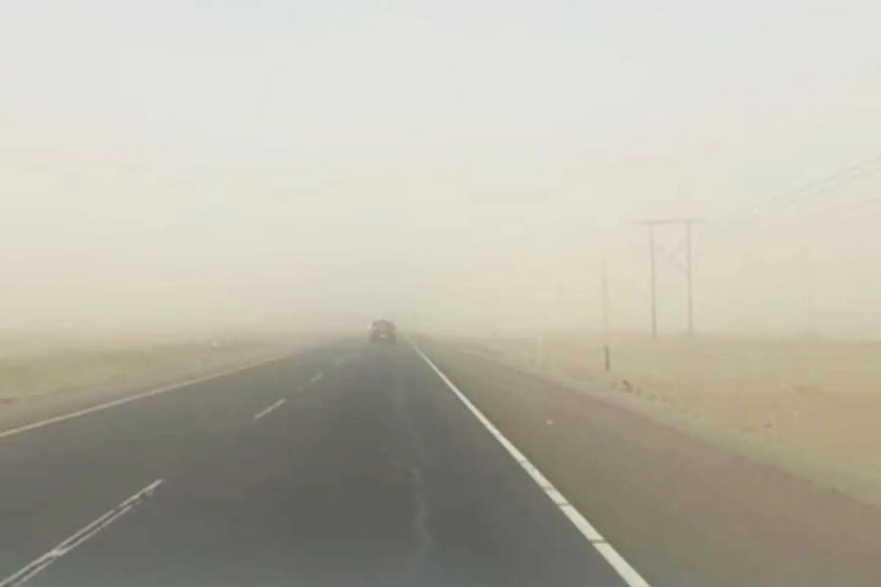 Ante esta situación, se recomienda a la población tomar las precauciones necesarias y especialmente a los conductores, debido al riesgo de visibilidad reducida en tramos de la vía Panamericana, por la presencia de polvo, es necesario que puedan conducir con precaución, mantener luces encendidas y reducir la velocidad para evitar accidentes.