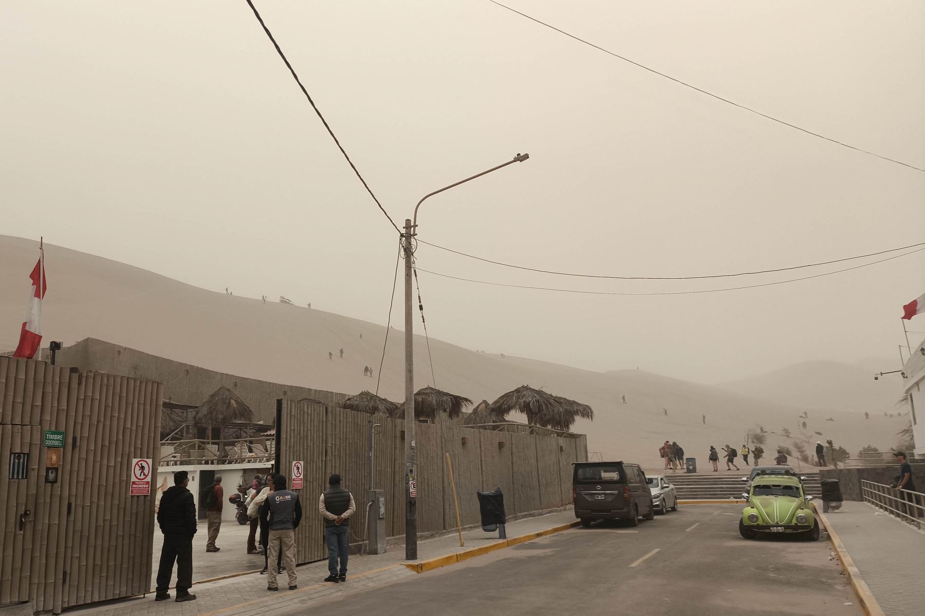 el Área de Conservación Regional de la Zona Reservada Laguna de Huacachina suspendió la venta de boletos por el uso de esta área natural protegida.