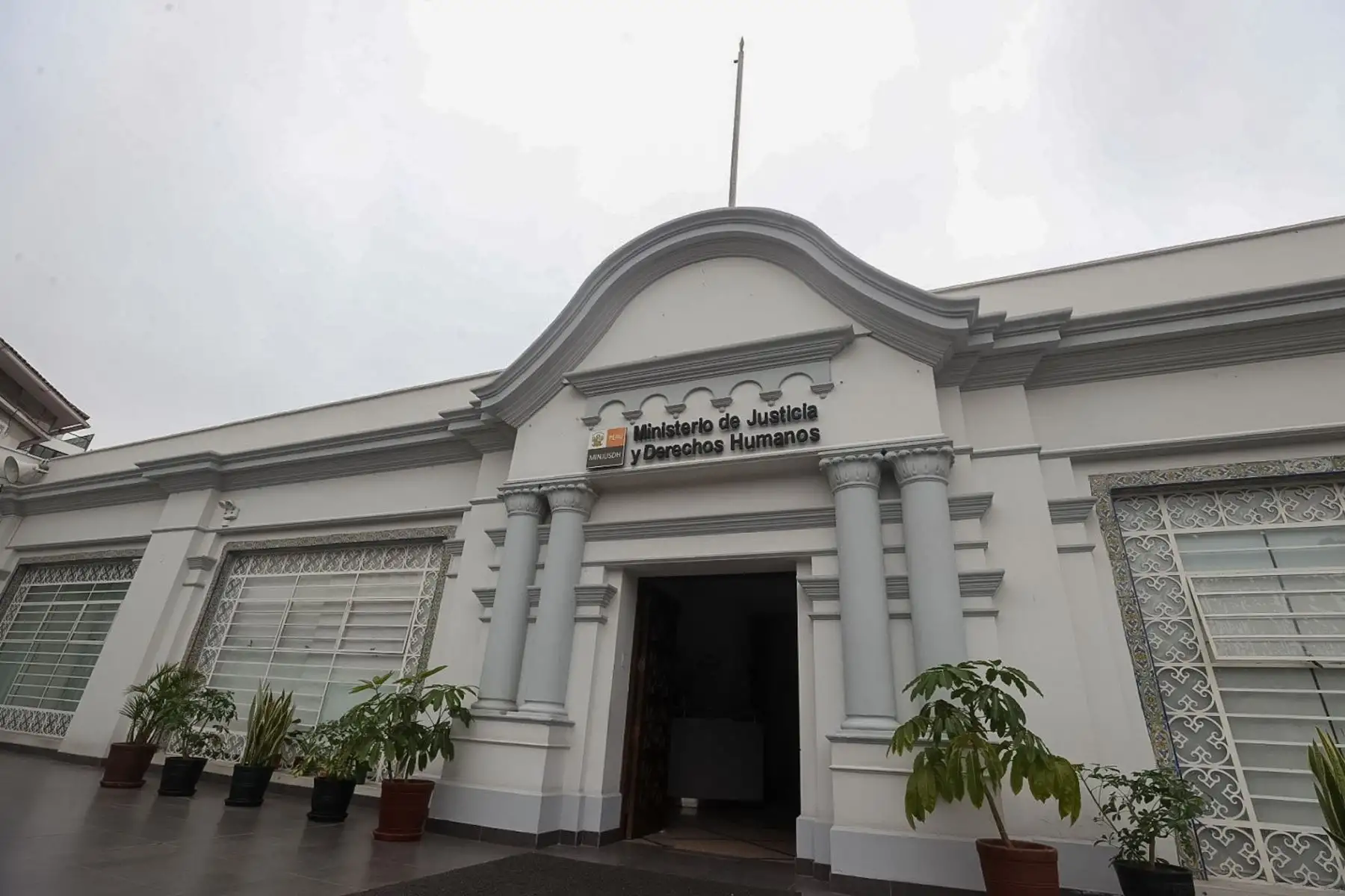 Fachada del Ministerio de Justicia y Derechos Humanos, en Miraflores Foto: ANDINA/Juan Carlos Guzmán Negrini