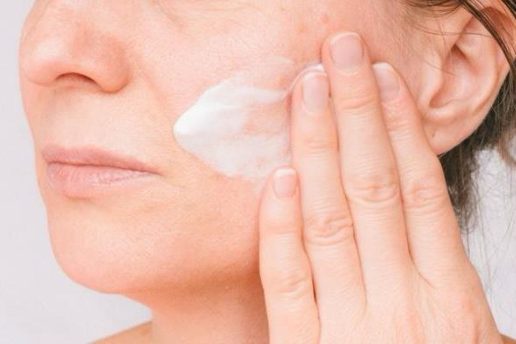 Indecopi alerta sobre retiro de lote de crema facial por resultado crítico en su calidad. Foto: ANDINA/Difusión.