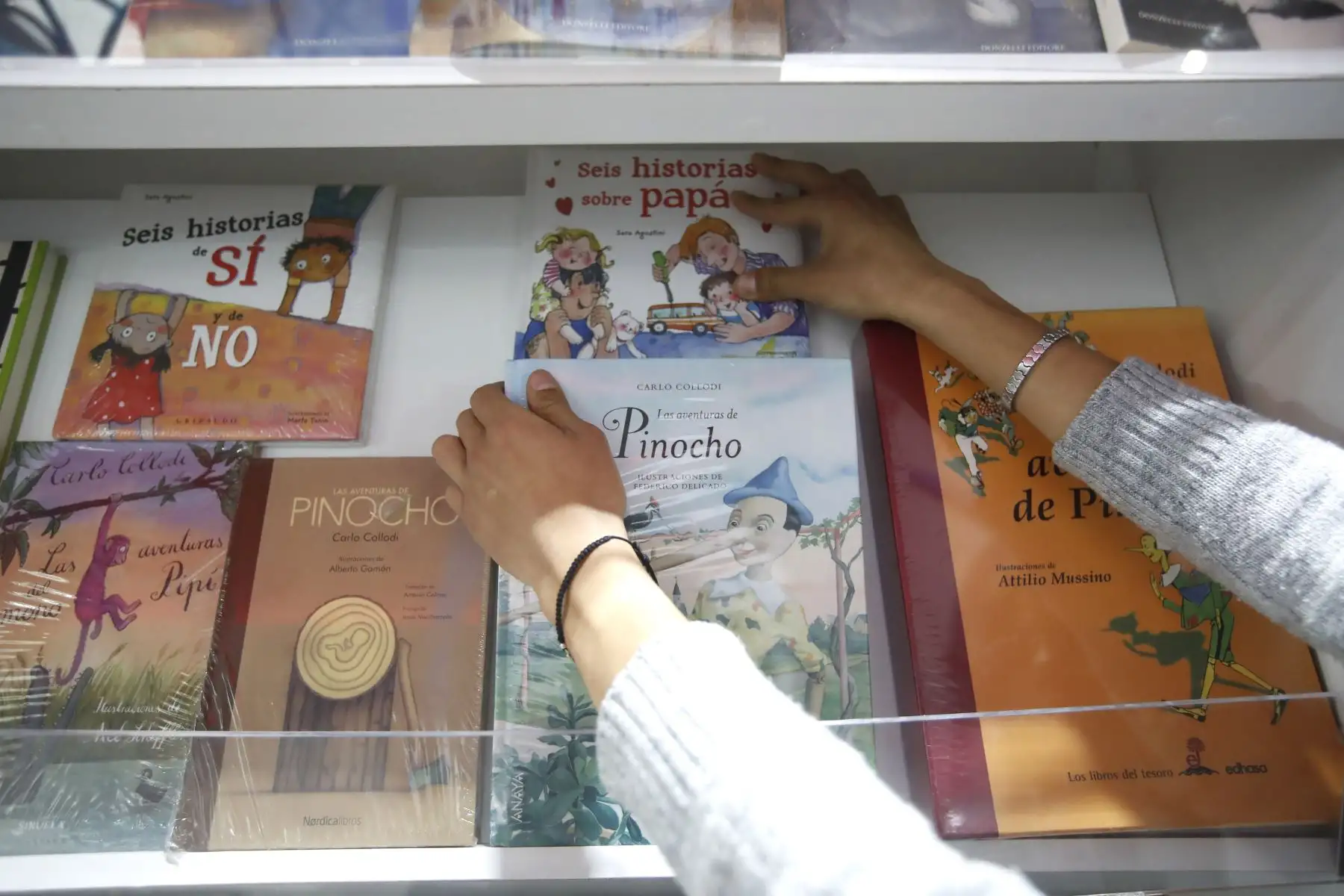 Italia es el país invitado  en la Feria Internacional del Libro FIL Lima 2025, la cual cuenta con una variada oferta de libros, entre otros productos artísticos.
 Foto: ANDINA/Eddy Ramos