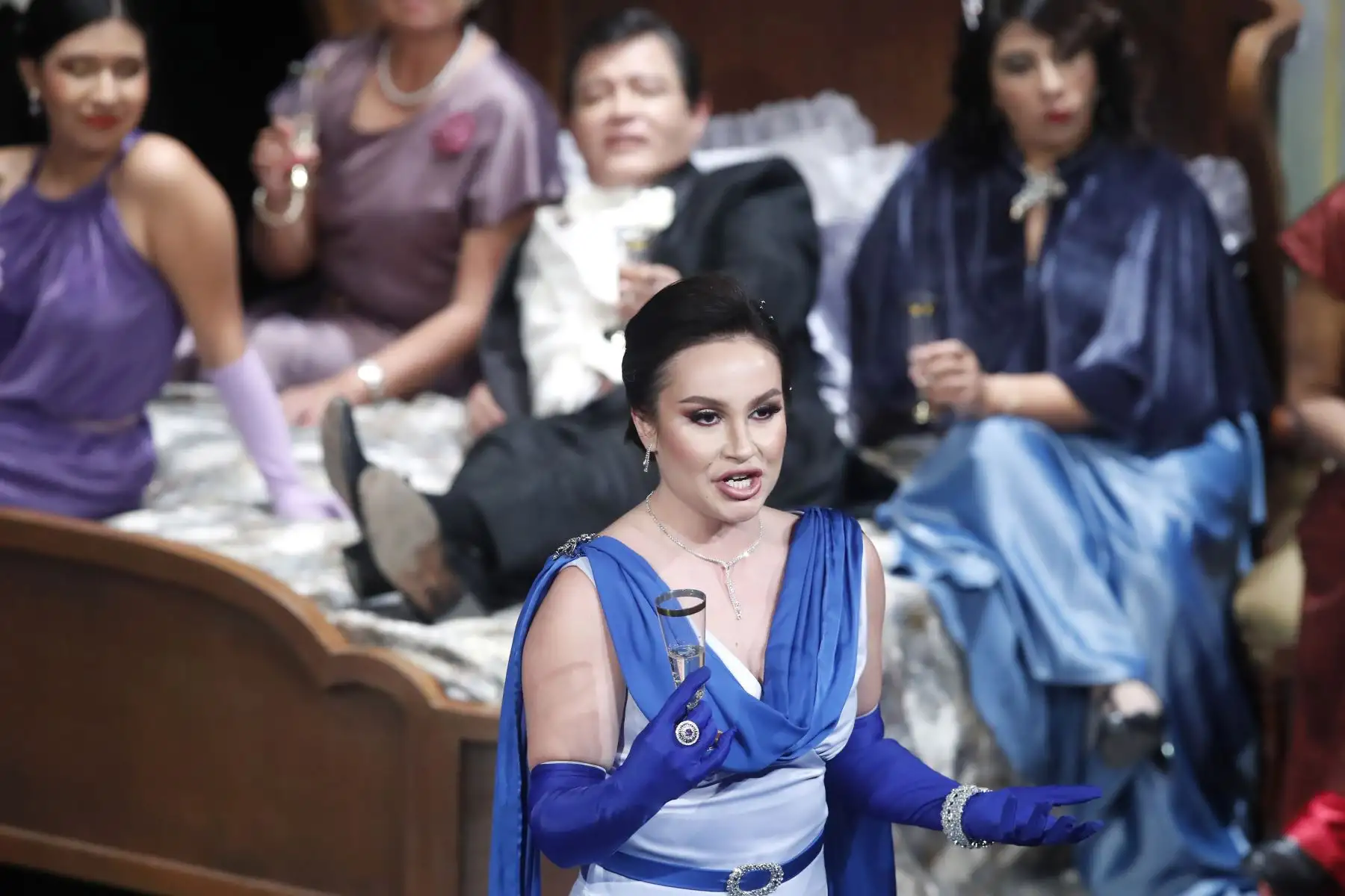 El elenco internacional está encabezado por Julia Muzychenko-Greenhalgh (Rusia), en el papel de Violetta, cuyo color de voz cubre lo dramático, lo lírico y lo ligero exigido por esta partitura.
Foto: ANDINA/ Eddy Ramos