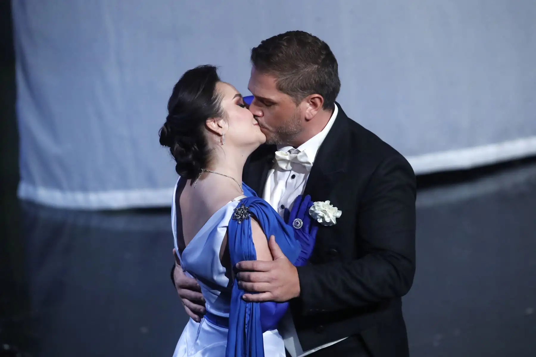 El elenco internacional está encabezado por Julia Muzychenko-Greenhalgh (Rusia), en el papel de Violetta, cuyo color de voz cubre lo dramático, lo lírico y lo ligero exigido por esta partitura.
Foto: ANDINA/ Eddy Ramos