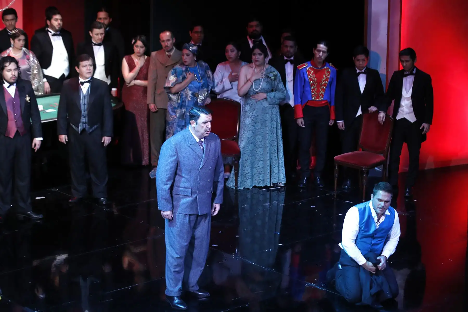 Lima vibra con “La Traviata” del compositor italiano Giuseppe Verdi como parte de la temporada de ópera, zarzuela y conciertos líricos de talla internacional en el Teatro Municipal Lima y Teatro Segura. 
Foto: ANDINA/Eddy Ramos