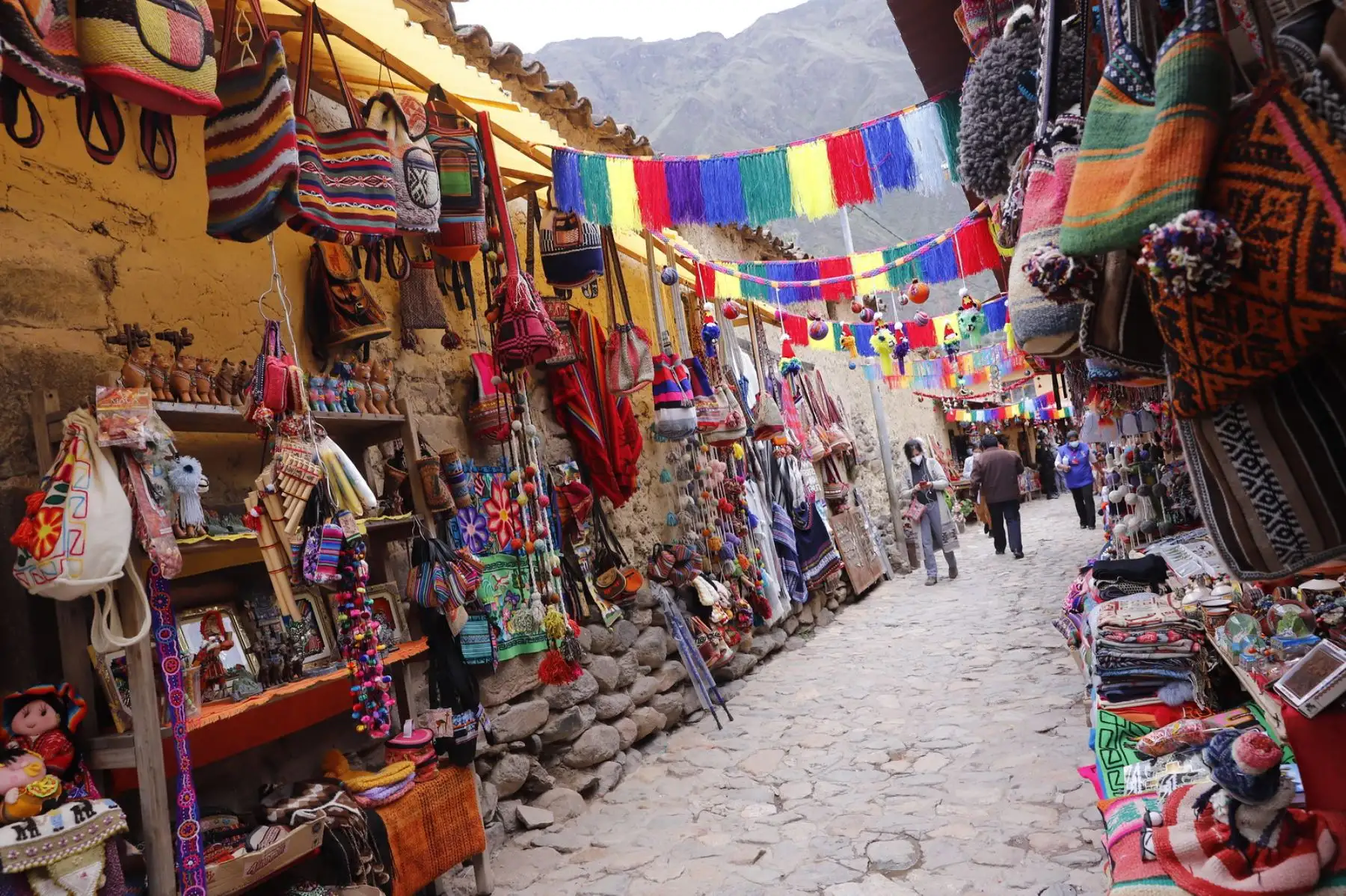 Tiene un diseño urbanístico bien planificado con el esquema geométrico divido en bloques rectangulares que son el sello constructivo inca.  Foto: ANDINA/Difusión MINCETUR