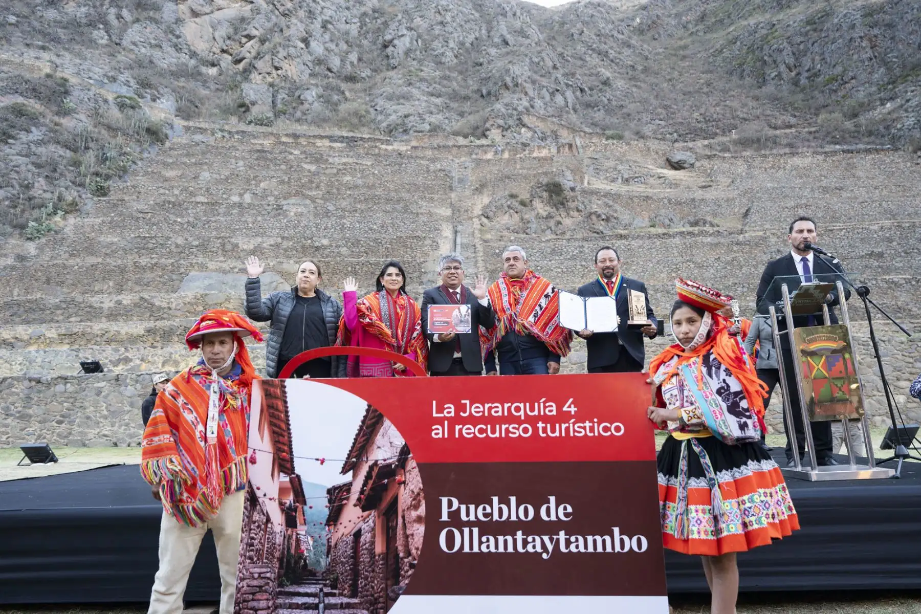 Ollantaytambo cumple un rol clave en el mapa turístico cusqueño, dado que allí se encuentra la estación desde donde parten los trenes que conducen a la ciudadela de Machu Picchu y el pueblo es punto de conexión con otros atractivos turísticos importantes del Valle Sagrado como Chinchero y Moray, así como las salinas de Maras, los andenes del distrito de Yucay, el Qhapaq Ñan o Gran Camino Inca, entre otros.. Foto: ANDINA/Difusión MINCETUR