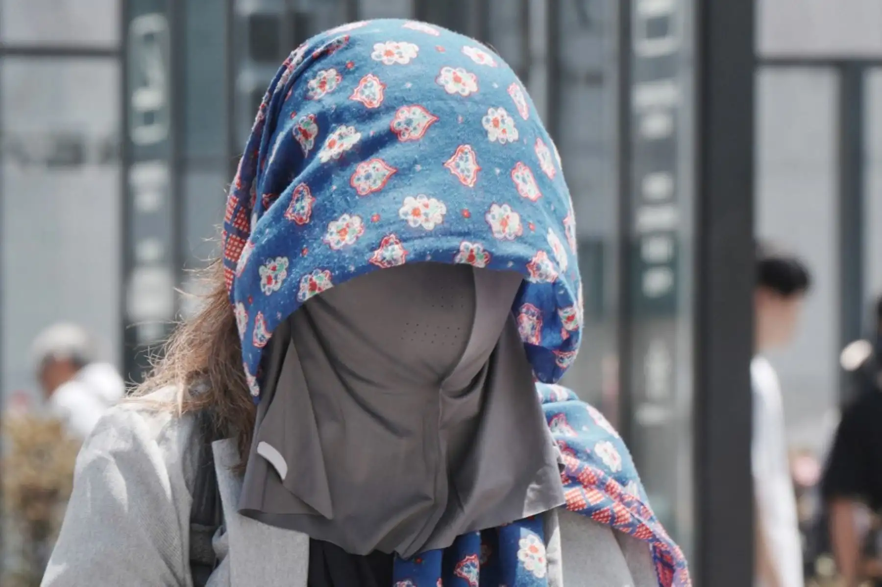 Japón registró el martes dos récords de calor en un solo día, al alcanzar 41,6 ºC y posteriormente 41,8 ºC, informó la agencia meteorológica, que advirtió de posibles temperaturas aún más altas las próximas semanas. Foto: AFP