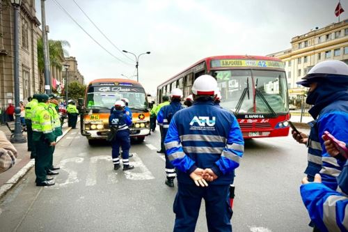 La Autoridad de Transporte Urbano retiró de las calles a más de 3,000 vehículos en mal estado, los cuales brindaban el servicio de transporte en mal estado. Foto: ANDINA/Difusión