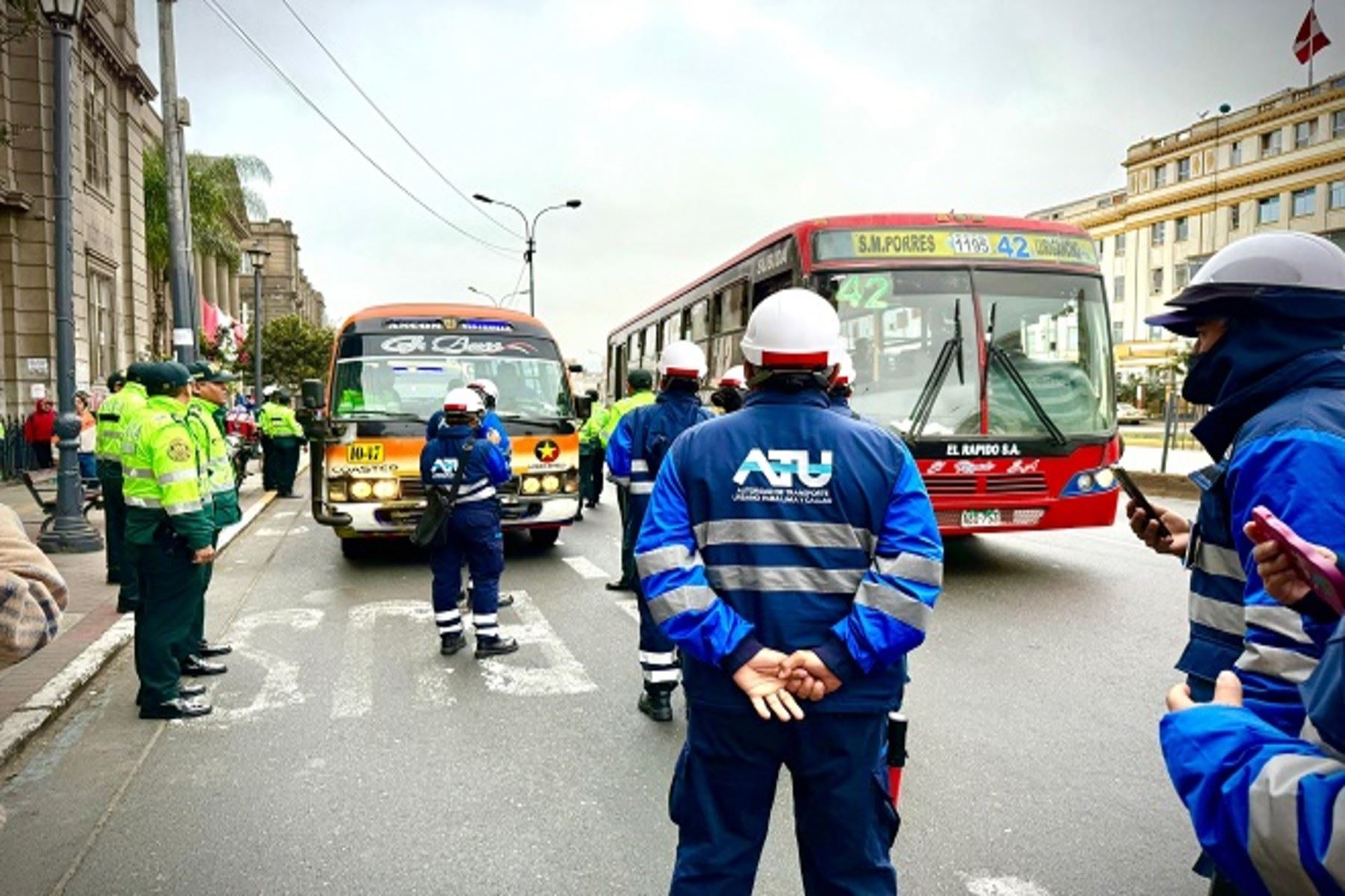La Autoridad de Transporte Urbano retiró de las calles a más de 3,000 vehículos en mal estado, los cuales brindaban el servicio de transporte en mal estado. Foto: ANDINA/Difusión