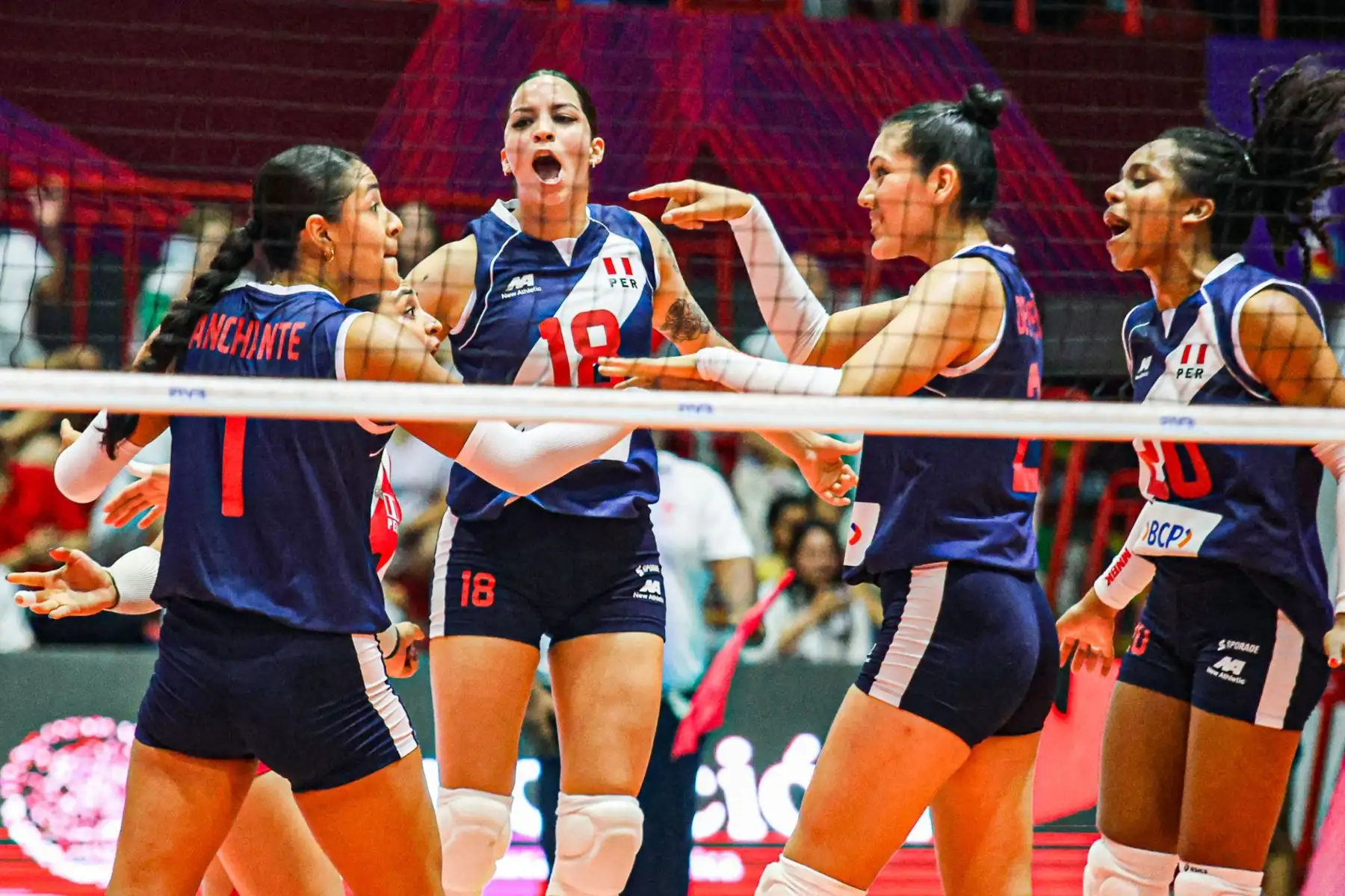 Aixa Vigil, Flavia Montes y Sandra Ostos fueron convocadas a la selección peruana de vóley